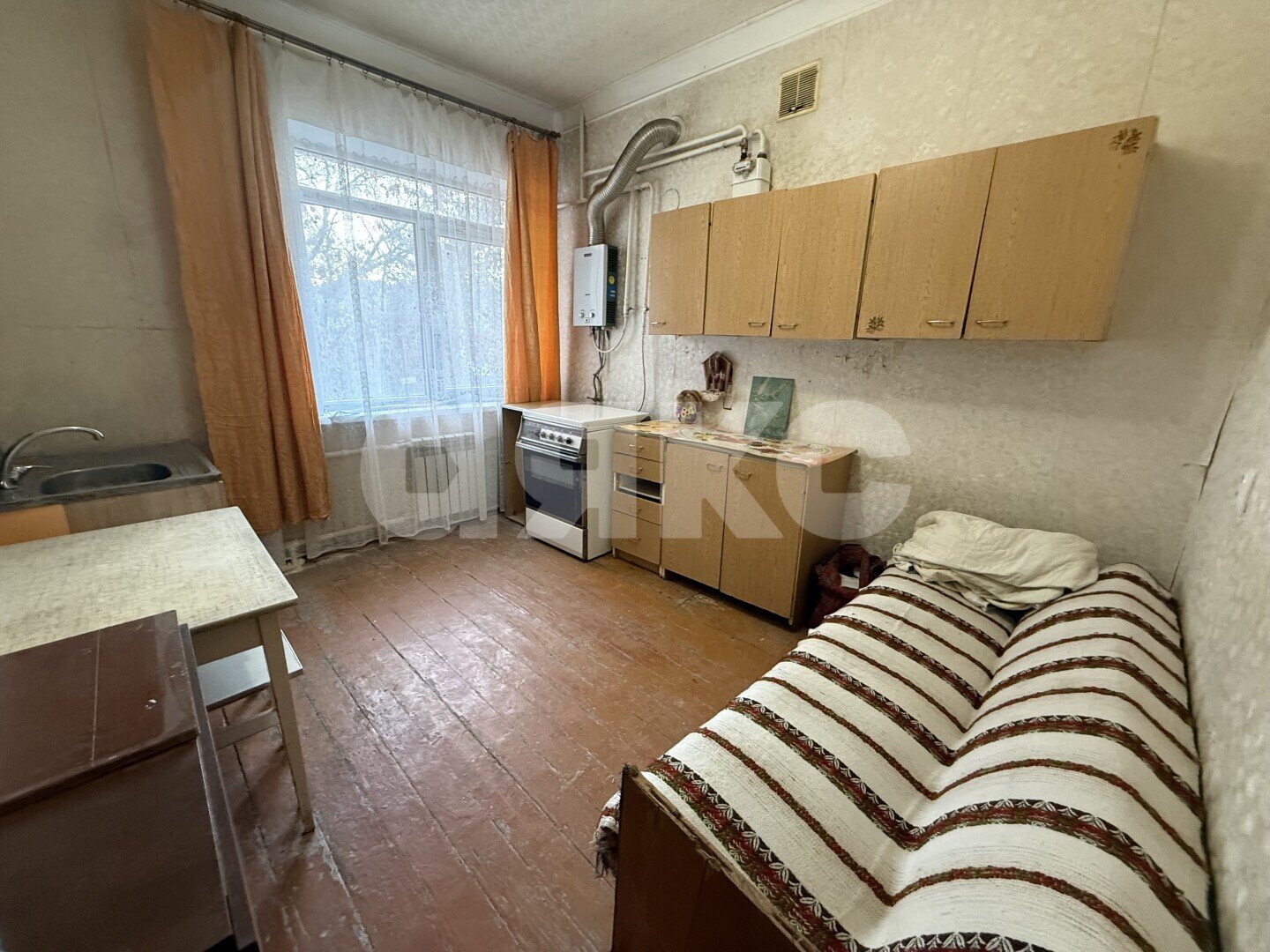 Фото №3: 1-комнатная квартира <span class="whitespace-nowrap">49 м²</span>, <span class="whitespace-nowrap">2/4 эт.</span> - Мариуполь, Левобережный, мкр. 2-й участок, ул. Владимирская, 6