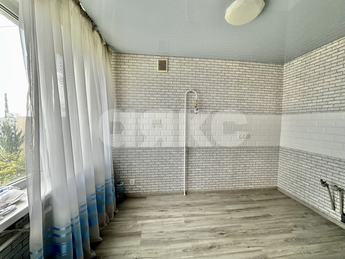 Фото №4: 3-комнатная квартира <span class="whitespace-nowrap">55 м²</span>, <span class="whitespace-nowrap">9/9 эт.</span> - Мариуполь, Жовтневый, мкр. Западный, ул. 50 лет СССР, 51