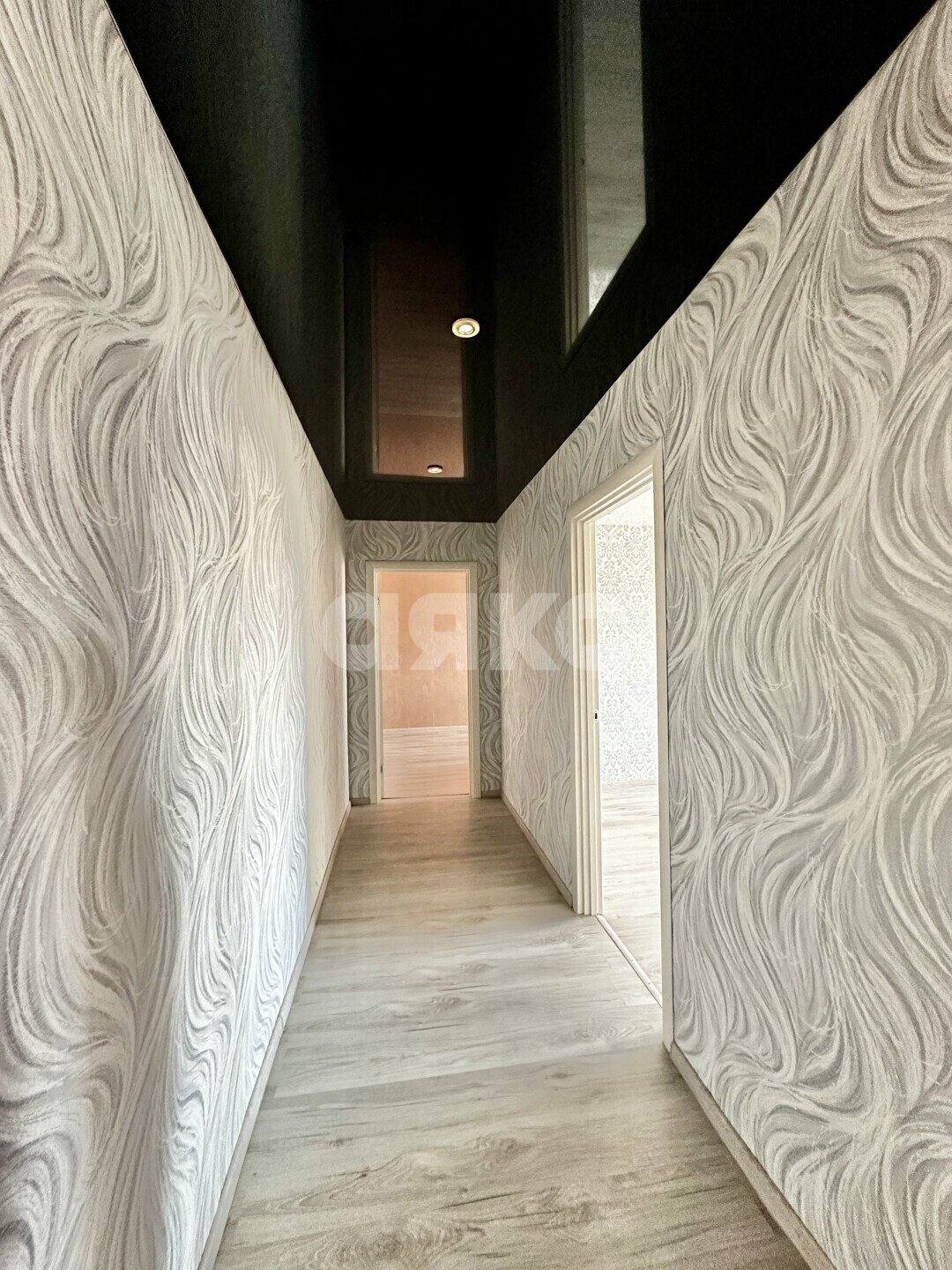 Фото №5: 3-комнатная квартира <span class="whitespace-nowrap">55 м²</span>, <span class="whitespace-nowrap">9/9 эт.</span> - Мариуполь, Жовтневый, мкр. Западный, ул. 50 лет СССР, 51
