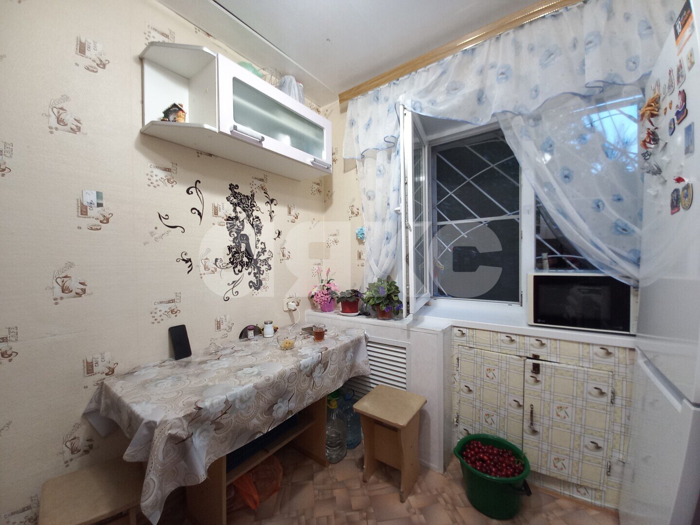 Фото №3: 2-комнатная квартира <span class="whitespace-nowrap">43 м²</span>, <span class="whitespace-nowrap">1/4 эт.</span> - Волгоград, Краснооктябрьский, п. территория  Мирный, 46
