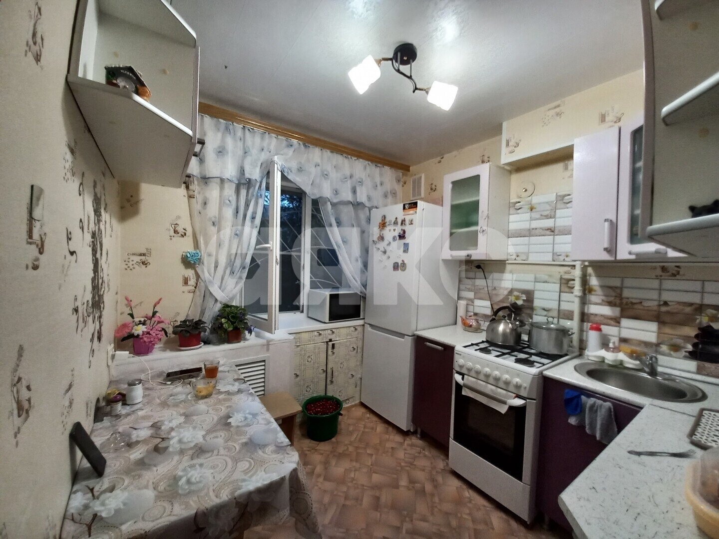 Фото №2: 2-комнатная квартира <span class="whitespace-nowrap">43 м²</span>, <span class="whitespace-nowrap">1/4 эт.</span> - Волгоград, Краснооктябрьский, п. территория  Мирный, 46