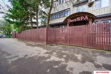 Фото №1: Торговое помещение <span class="whitespace-nowrap">289 м²</span>, <span class="whitespace-nowrap">1/9 эт.</span> - Краснодар, мкр. Сельскохозяйственный Институт, ул. Алма-Атинская, 148