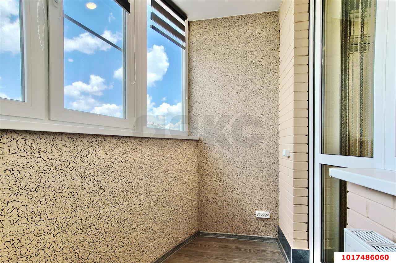 Фото №3: 2-комнатная квартира <span class="whitespace-nowrap">65 м²</span>, <span class="whitespace-nowrap">7/19 эт.</span> - Краснодар, Прикубанский внутригородской округ, Россинского, мкр. жилой комплекс Альпы, ул. Командорская, 6