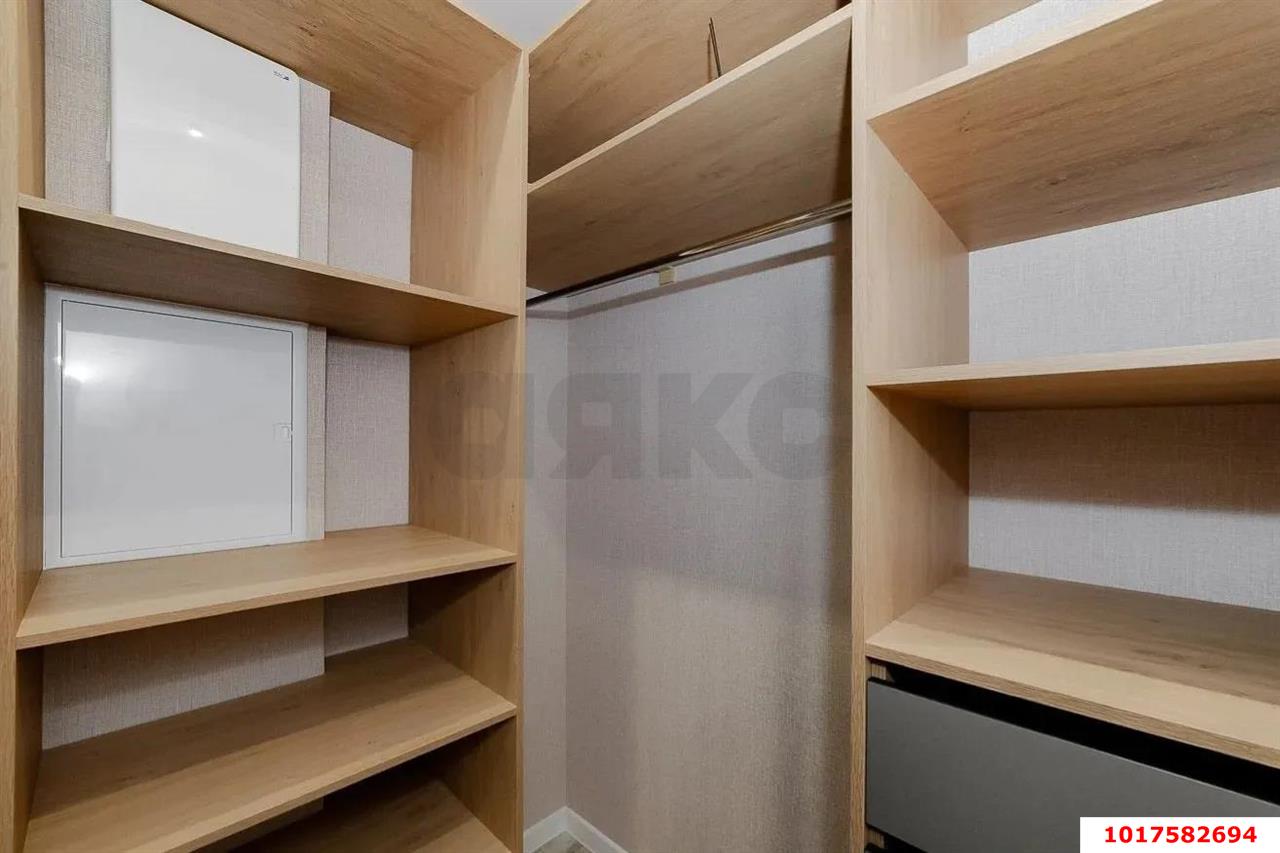 Фото №12: 3-комнатная квартира <span class="whitespace-nowrap">100 м²</span>, <span class="whitespace-nowrap">10/18 эт.</span> - Краснодар, Прикубанский внутригородской округ, Россинского, мкр. жилой комплекс Атлант, ул. Адмирала Крузенштерна, 6