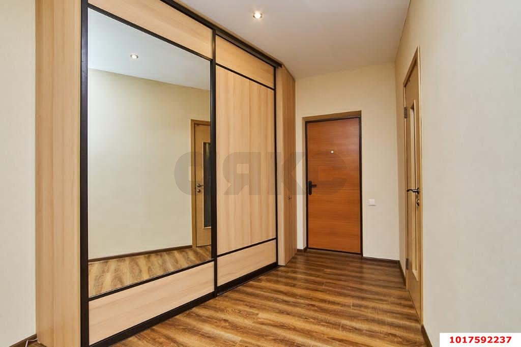 Фото №5: Студия <span class="whitespace-nowrap">30 м²</span>, <span class="whitespace-nowrap">11/16 эт.</span> - Краснодар, Прикубанский внутригородской округ, Фестивальный, мкр. Солнечный, ул. Архитектора Ишунина, 7/1к1