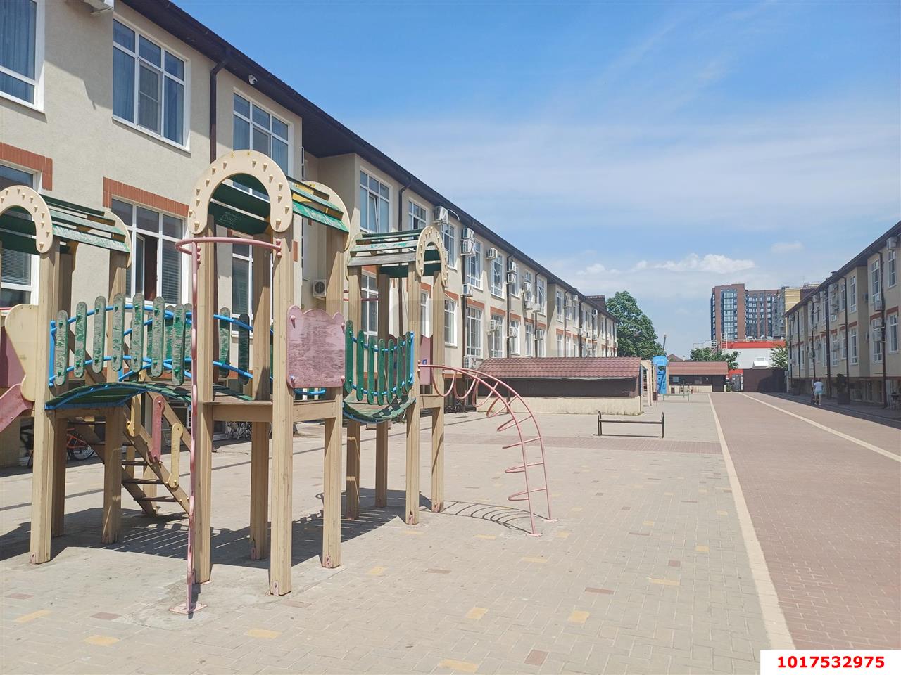 Фото №18: 3-комнатная квартира <span class="whitespace-nowrap">100 м²</span>, <span class="whitespace-nowrap">2/3 эт.</span> - Краснодар, Прикубанский внутригородской округ, мкр. Фестивальный, ул. Сергея Михалёва, 2Б