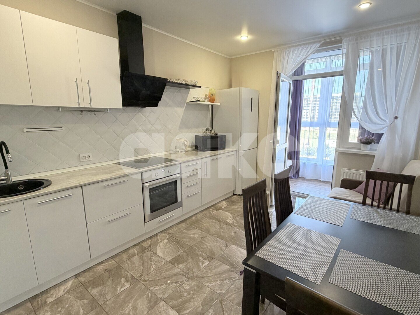Фото №2: 1-комнатная квартира <span class="whitespace-nowrap">45 м²</span>, <span class="whitespace-nowrap">2/6 эт.</span> - Анапа, мкр. ЖК Бельведер, ул. Таманская, 121к6