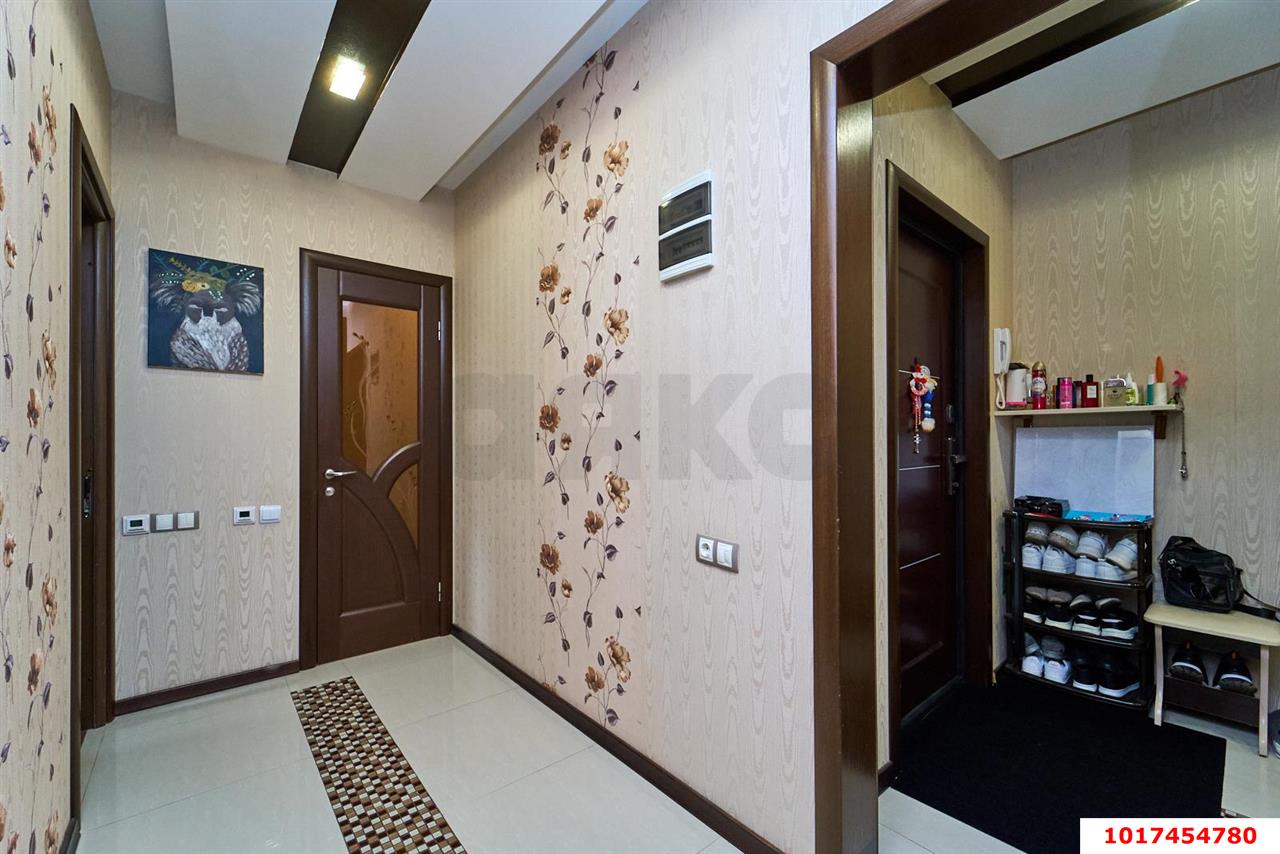 Фото №10: 2-комнатная квартира <span class="whitespace-nowrap">63 м²</span>, <span class="whitespace-nowrap">14/14 эт.</span> - Краснодар, Прикубанский внутригородской округ, мкр. Восточно-Кругликовский, ул. Героя А.А. Аверкиева, 10