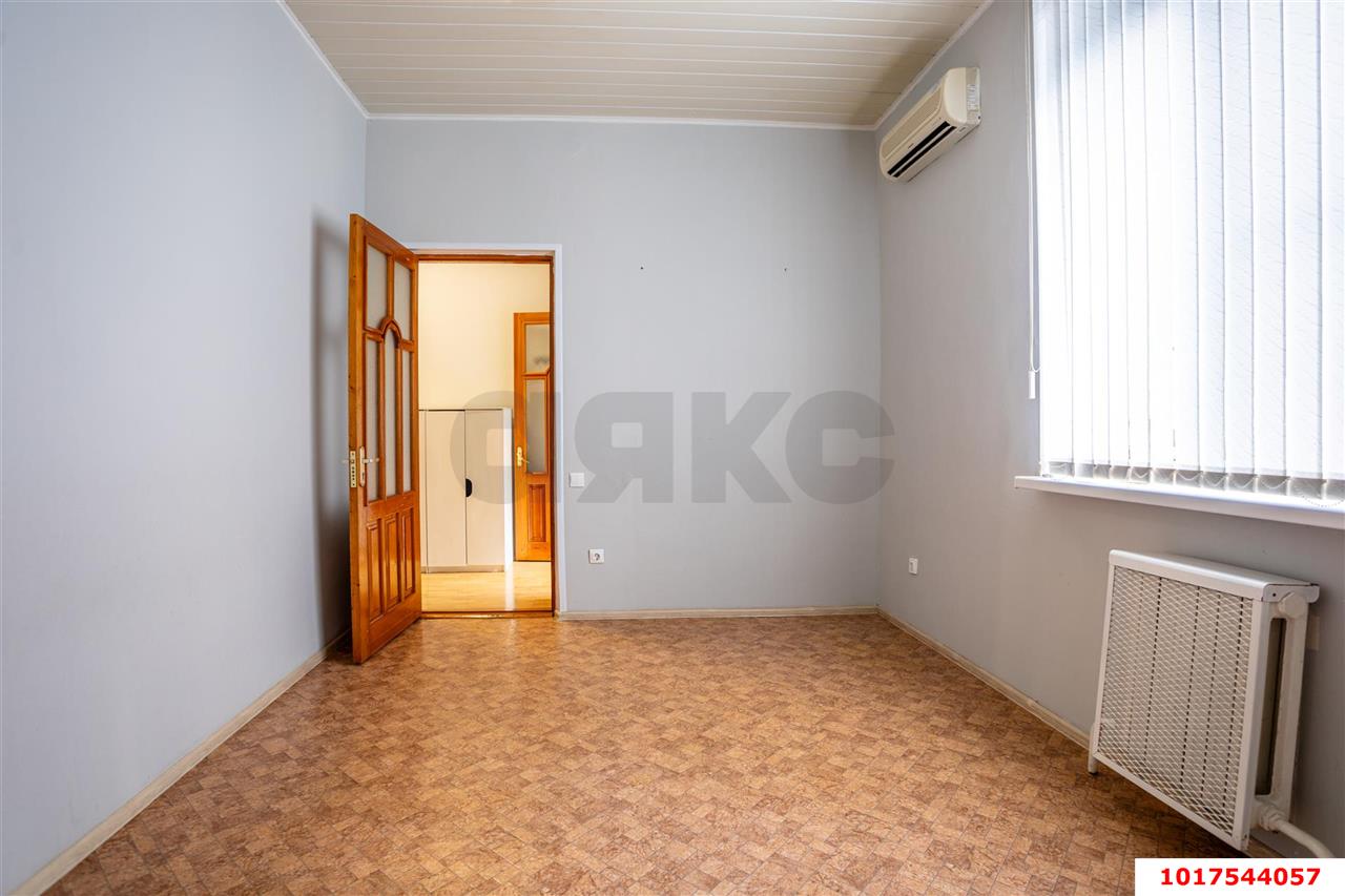 Фото №28: Дом <span class="whitespace-nowrap">226 м²</span> <span class="whitespace-nowrap">+ 2.91 сот.</span>, <span class="whitespace-nowrap">2 эт.</span> - Краснодар, Карасунский внутригородской округ, ж/м Пашковский, ул. Курортная, 1