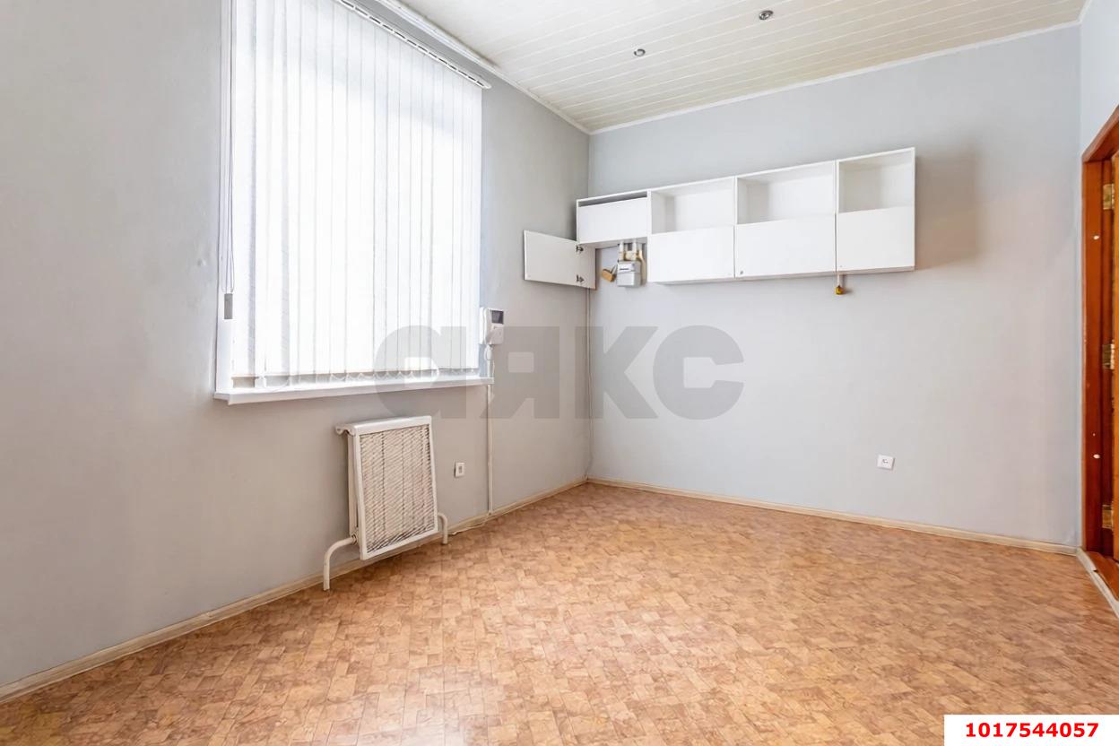 Фото №25: Дом <span class="whitespace-nowrap">226 м²</span> <span class="whitespace-nowrap">+ 2.91 сот.</span>, <span class="whitespace-nowrap">2 эт.</span> - Краснодар, Карасунский внутригородской округ, ж/м Пашковский, ул. Курортная, 1
