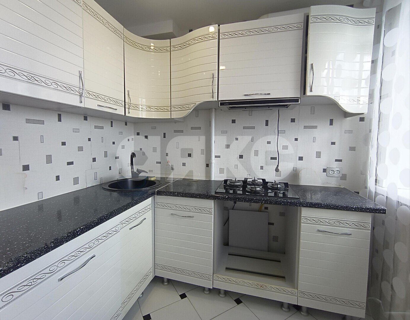 Фото №2: 2-комнатная квартира <span class="whitespace-nowrap">42 м²</span>, <span class="whitespace-nowrap">6/7 эт.</span> - Волгоград, Тракторозаводский, мкр. Горный, пр-кт имени В.И. Ленина, 179
