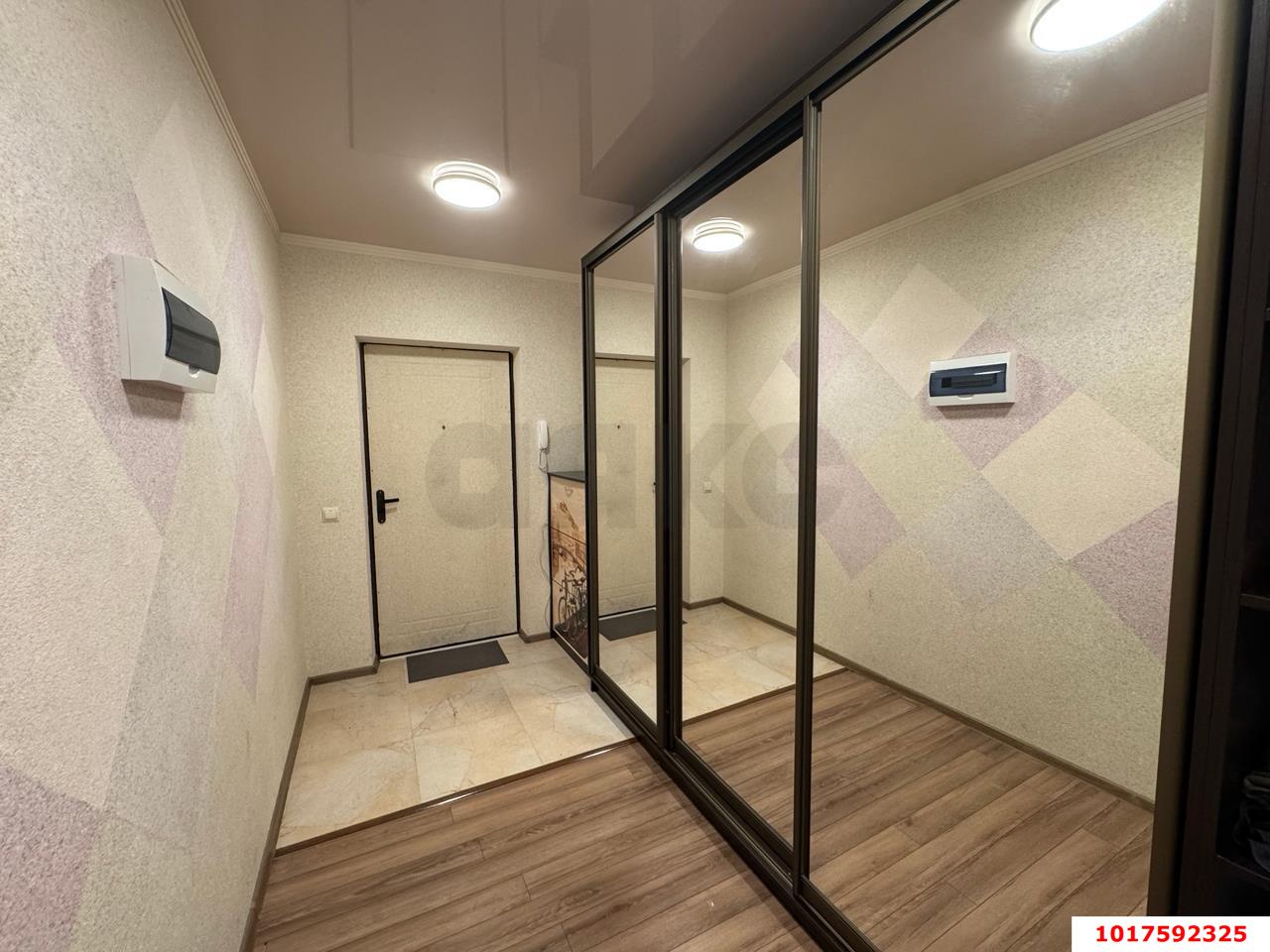 Фото №8: 2-комнатная квартира <span class="whitespace-nowrap">72 м²</span>, <span class="whitespace-nowrap">14/16 эт.</span> - Краснодар, Прикубанский внутригородской округ, имени Петра Метальникова, мкр. жилой комплекс Инсити, ул. Евгении Жигуленко, 11/2