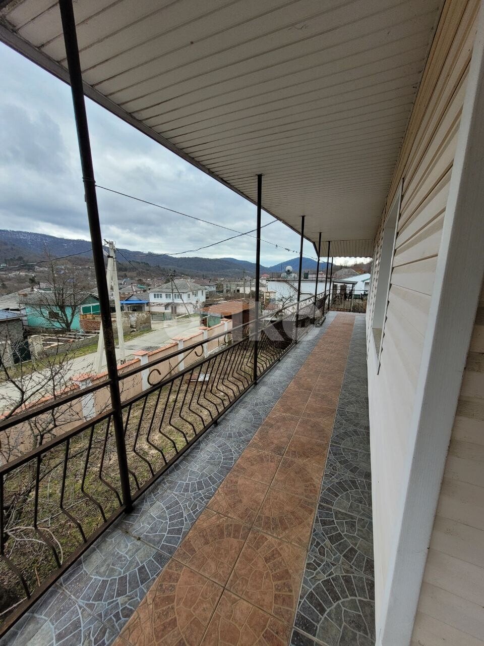 Фото №10: Дом <span class="whitespace-nowrap">282 м²</span> <span class="whitespace-nowrap">+ 8.5 сот.</span>, <span class="whitespace-nowrap">3 эт.</span> - Агуй-Шапсуг, ул. Совхозная, 7