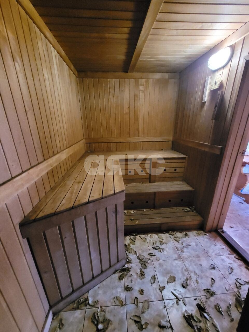 Фото №8: Дом <span class="whitespace-nowrap">282 м²</span> <span class="whitespace-nowrap">+ 8.5 сот.</span>, <span class="whitespace-nowrap">3 эт.</span> - Агуй-Шапсуг, ул. Совхозная, 7