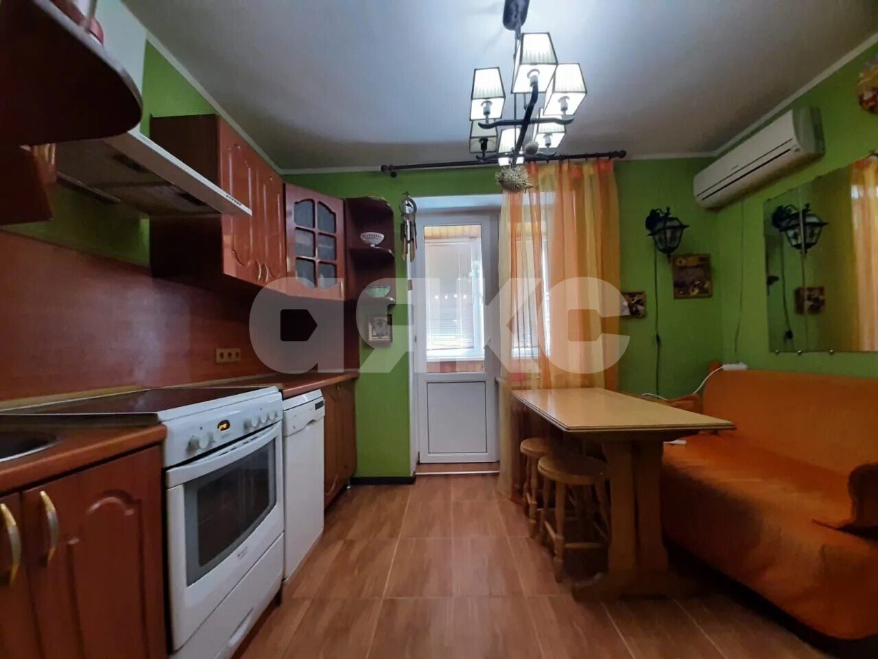 Фото №1: 2-комнатная квартира <span class="whitespace-nowrap">51 м²</span>, <span class="whitespace-nowrap">5/6 эт.</span> - Новомихайловский, Солнечный, мкр. 2-й, 29