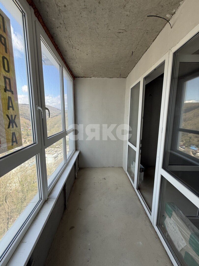 Фото №6: Студия <span class="whitespace-nowrap">34 м²</span>, <span class="whitespace-nowrap">11/21 эт.</span> - Туапсе, мкр. жилой комплекс Форт Адмирал, ул. Портовиков, 39/4