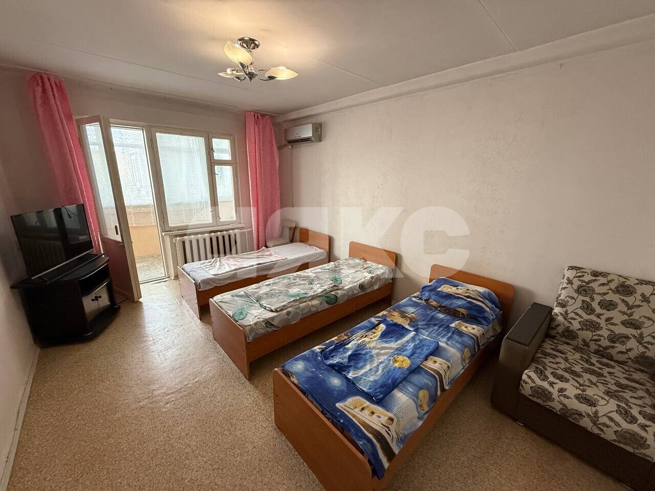 Фото №3: 2-комнатная квартира <span class="whitespace-nowrap">47 м²</span>, <span class="whitespace-nowrap">7/9 эт.</span> - Туапсе, ул. Ленинградская, 11