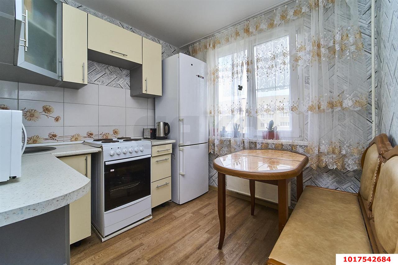Фото №1: 1-комнатная квартира <span class="whitespace-nowrap">36 м²</span>, <span class="whitespace-nowrap">7/12 эт.</span> - Краснодар, Прикубанский внутригородской округ, мкр. 40 лет Победы, ул. имени 40-летия Победы, 146/8