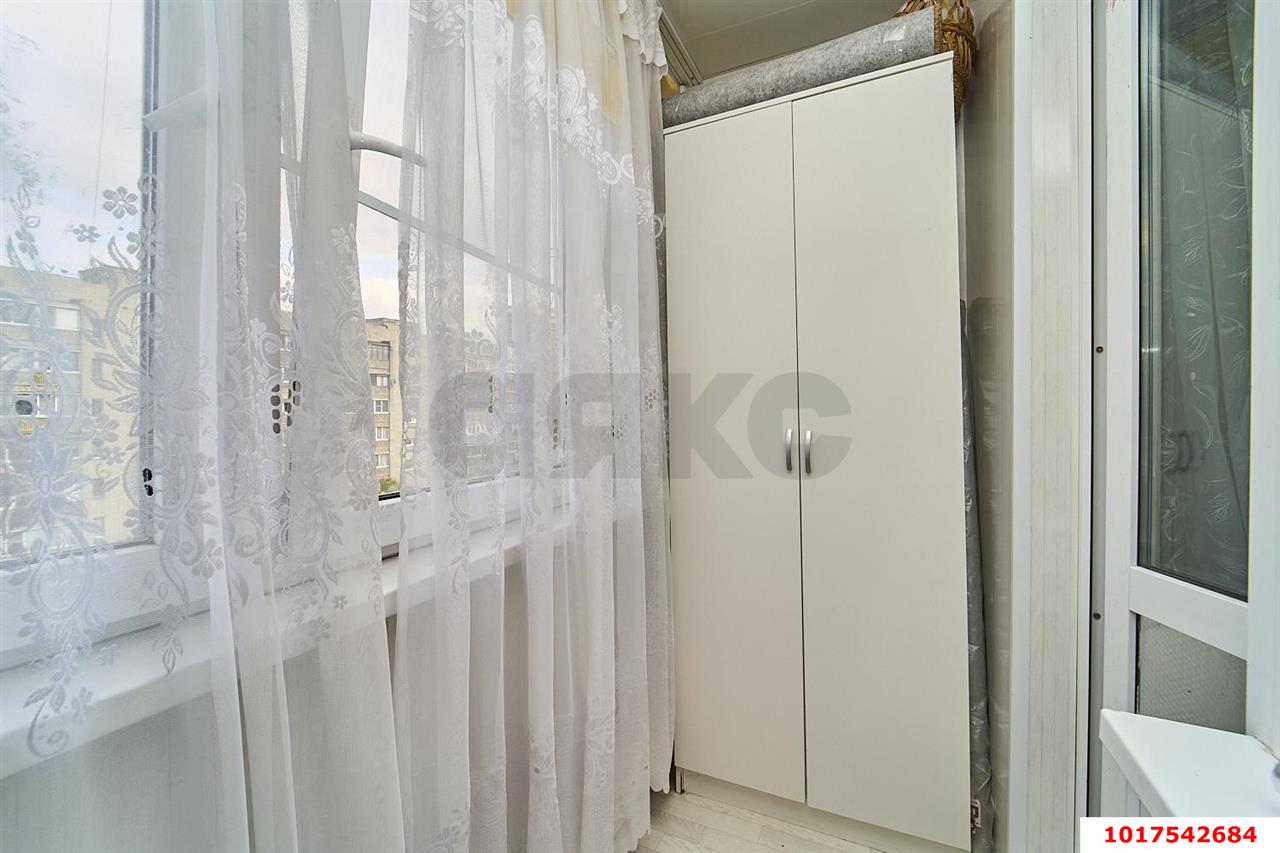 Фото №6: 1-комнатная квартира <span class="whitespace-nowrap">36 м²</span>, <span class="whitespace-nowrap">7/12 эт.</span> - Краснодар, Прикубанский внутригородской округ, мкр. 40 лет Победы, ул. имени 40-летия Победы, 146/8