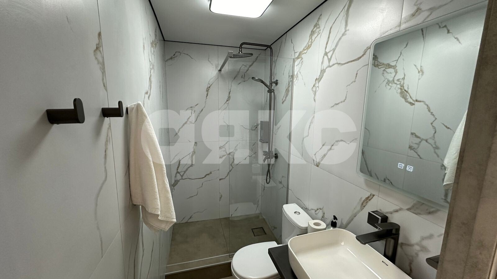 Фото №6: Коммерция <span class="whitespace-nowrap">1500 м²</span>, <span class="whitespace-nowrap">1/2 эт.</span> - Голубицкая, ул. Курортная, 75Б