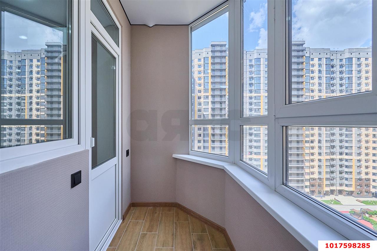 Фото №13: 3-комнатная квартира <span class="whitespace-nowrap">82 м²</span>, <span class="whitespace-nowrap">13/24 эт.</span> - Краснодар, Карасунский внутригородской округ, Камвольно-суконный Комбинат, мкр. ЖК Урал, ул. Уральская, 87/7