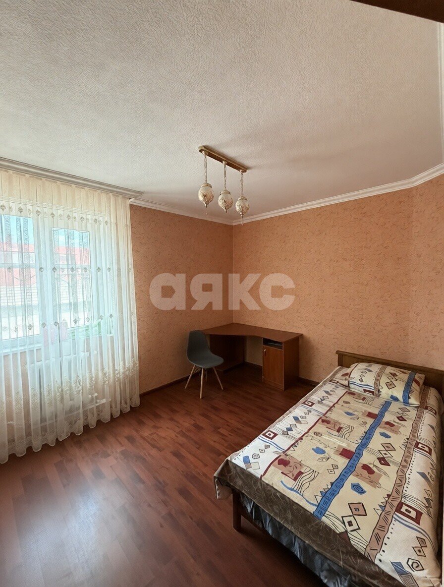 Фото №10: 2-комнатная квартира <span class="whitespace-nowrap">73 м²</span>, <span class="whitespace-nowrap">4/4 эт.</span> - Майкоп, мкр. квартал Черёмушки, ул. 12 Марта, 161А