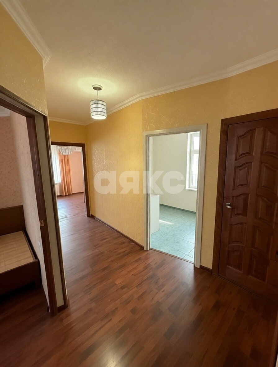 Фото №4: 2-комнатная квартира <span class="whitespace-nowrap">73 м²</span>, <span class="whitespace-nowrap">4/4 эт.</span> - Майкоп, мкр. квартал Черёмушки, ул. 12 Марта, 161А