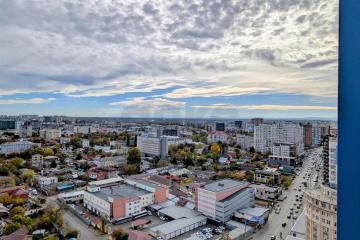 Фото №1: 1-комнатная квартира <span class="whitespace-nowrap">45 м²</span>, <span class="whitespace-nowrap">8/24 эт.</span> - Краснодар, мкр. Центральный, ул. Кубанская набережная, 37/2