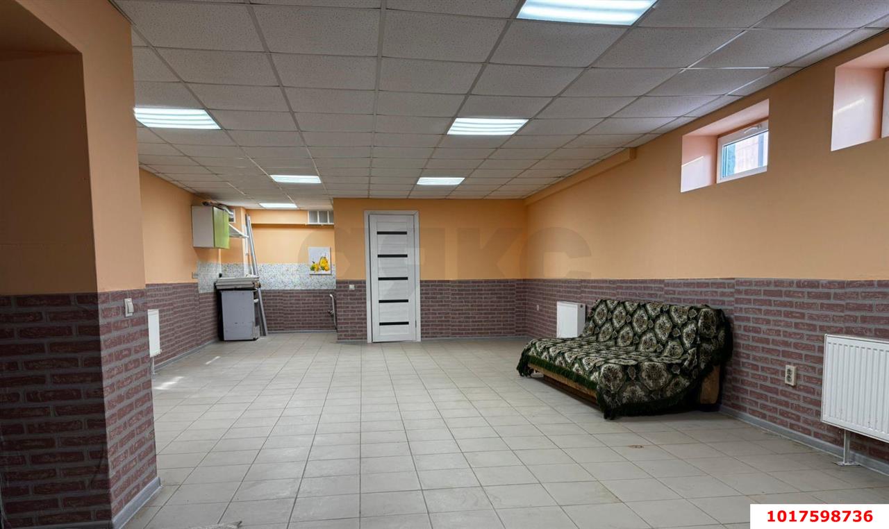Фото №1: Офисное помещение <span class="whitespace-nowrap">67 м²</span>, <span class="whitespace-nowrap">4 эт.</span> - Краснодар, Карасунский внутригородской округ, ж/р Новознаменский, ул. Есенина, 30Б