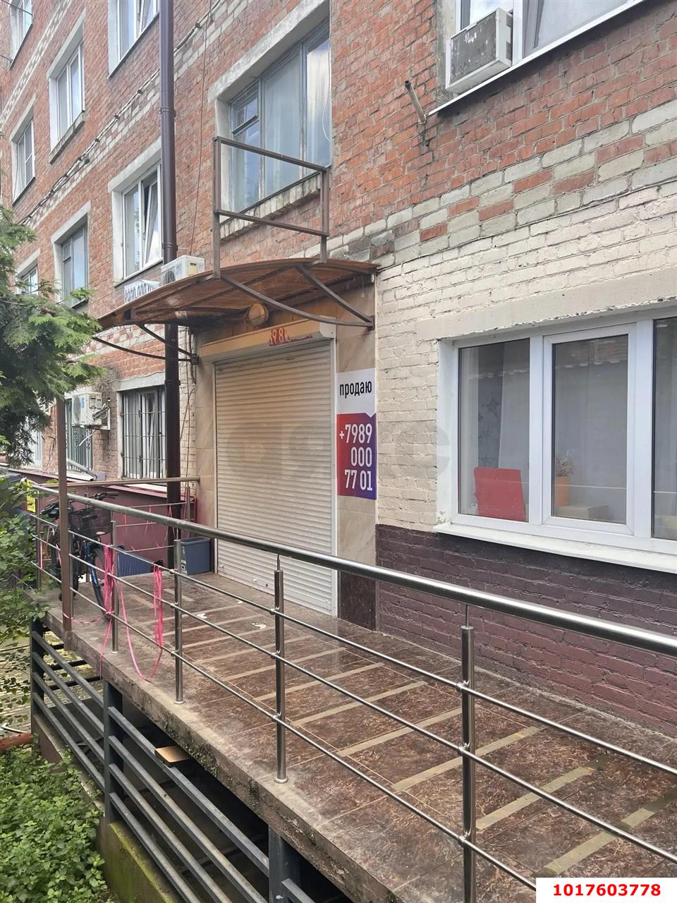 Фото №2: Офисное помещение <span class="whitespace-nowrap">13 м²</span>, <span class="whitespace-nowrap">1/5 эт.</span> - Краснодар, Прикубанский внутригородской округ, мкр. Фестивальный, ул. Атарбекова, 52