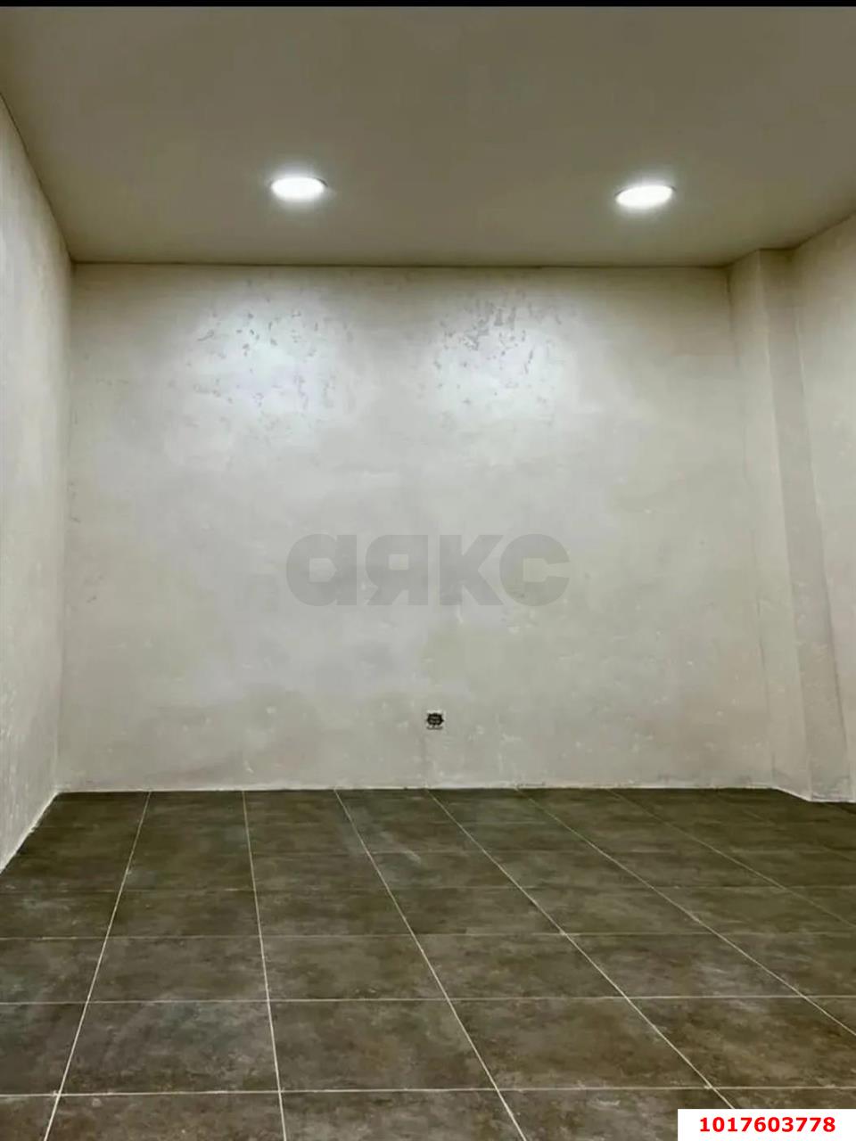 Фото №5: Офисное помещение <span class="whitespace-nowrap">13 м²</span>, <span class="whitespace-nowrap">1/5 эт.</span> - Краснодар, Прикубанский внутригородской округ, мкр. Фестивальный, ул. Атарбекова, 52
