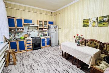 Фото №1: Дуплекс <span class="whitespace-nowrap">120 м²</span> <span class="whitespace-nowrap">+ 12 сот.</span>, <span class="whitespace-nowrap">1 эт.</span> - Свободный, ул. Горького, 1А