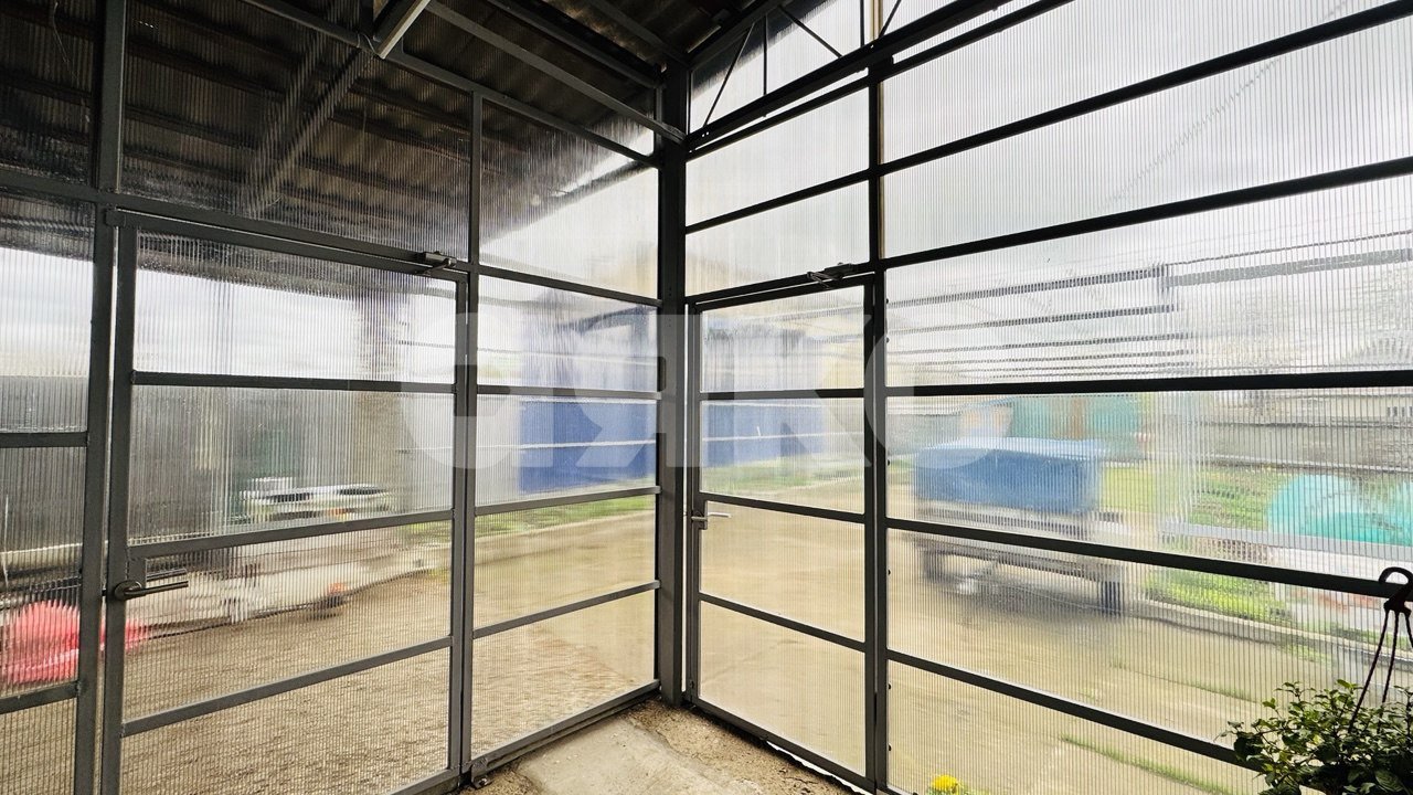 Фото №13: Дуплекс <span class="whitespace-nowrap">120 м²</span> <span class="whitespace-nowrap">+ 12 сот.</span>, <span class="whitespace-nowrap">1 эт.</span> - Свободный, ул. Горького, 1А