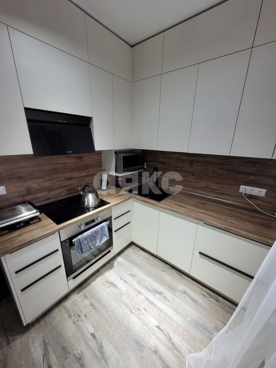Фото №2: 2-комнатная квартира <span class="whitespace-nowrap">55 м²</span>, <span class="whitespace-nowrap">16/21 эт.</span> - Туапсе, мкр. жилой комплекс Форт Адмирал, ул. Портовиков, 39/3
