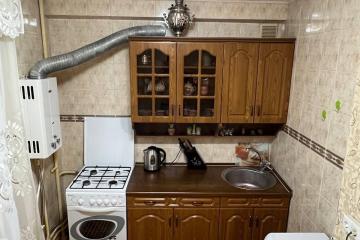 Фото №1: 3-комнатная квартира <span class="whitespace-nowrap">60 м²</span>, <span class="whitespace-nowrap">4/5 эт.</span> - Краснодар, мкр. Центральный, ул. Братьев Дроздовых, 29