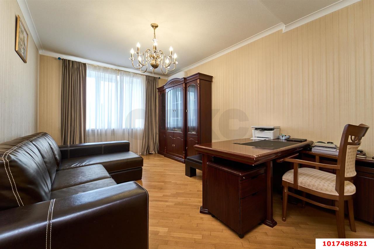 Фото №10: 5+-комнатная квартира <span class="whitespace-nowrap">200 м²</span>, <span class="whitespace-nowrap">10/14 эт.</span> - Краснодар, Прикубанский внутригородской округ, Отделение № 1 совхоза Солнечный, мкр. Фестивальный, ул. Атарбекова, 5