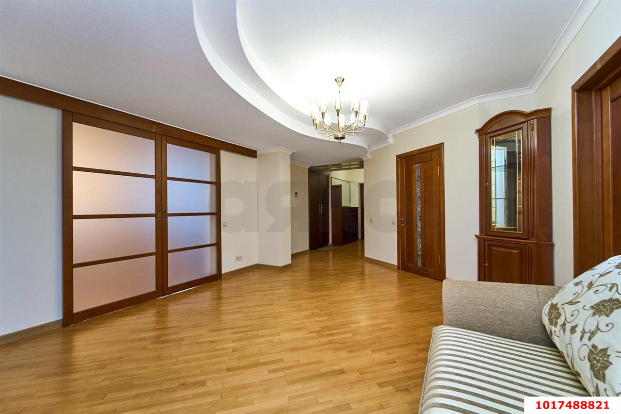 Фото №8: 5+-комнатная квартира <span class="whitespace-nowrap">200 м²</span>, <span class="whitespace-nowrap">10/14 эт.</span> - Краснодар, Прикубанский внутригородской округ, Отделение № 1 совхоза Солнечный, мкр. Фестивальный, ул. Атарбекова, 5