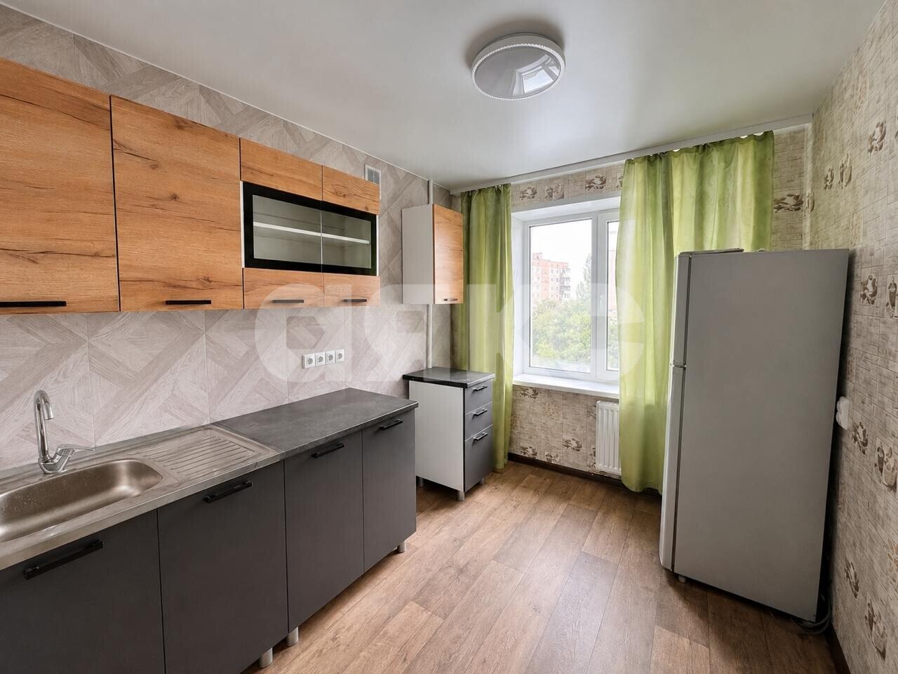 Фото №5: 2-комнатная квартира <span class="whitespace-nowrap">50 м²</span>, <span class="whitespace-nowrap">4/9 эт.</span> - Мариуполь, р. Жовтневый, ул. Административная площадь