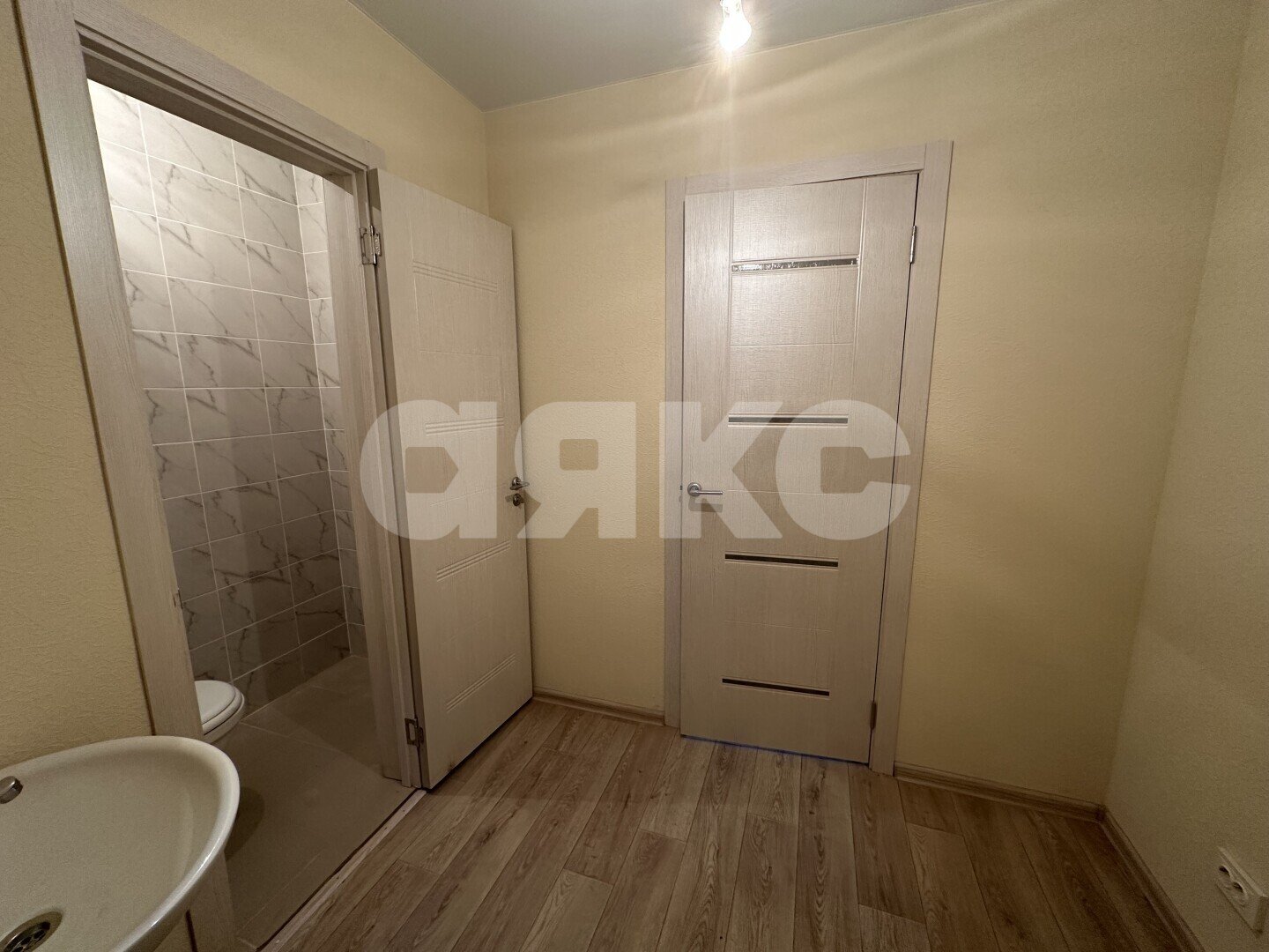 Фото №6: Студия <span class="whitespace-nowrap">17 м²</span>, <span class="whitespace-nowrap">5/5 эт.</span> - Мариуполь, р. Левобережный, пр-кт Победы, 99