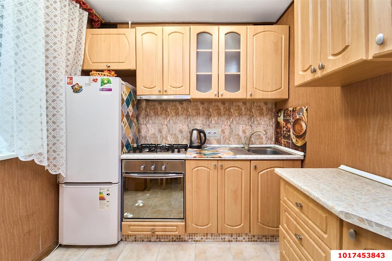 Фото №6: 1-комнатная квартира <span class="whitespace-nowrap">35 м²</span>, <span class="whitespace-nowrap">2/5 эт.</span> - Краснодар, Центральный внутригородской округ, мкр. Черёмушки, ул. Ставропольская, 260