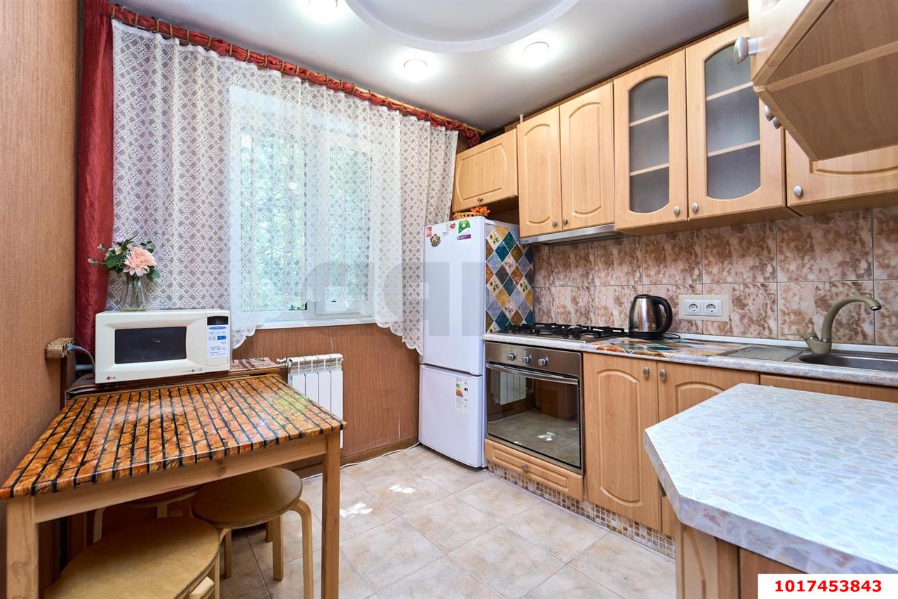 Фото №5: 1-комнатная квартира <span class="whitespace-nowrap">35 м²</span>, <span class="whitespace-nowrap">2/5 эт.</span> - Краснодар, Центральный внутригородской округ, мкр. Черёмушки, ул. Ставропольская, 260