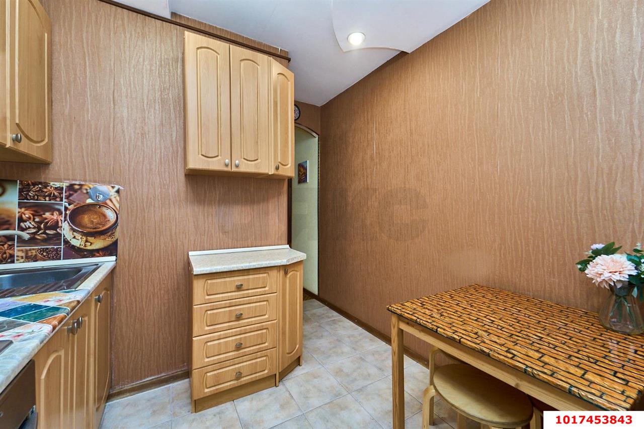 Фото №7: 1-комнатная квартира <span class="whitespace-nowrap">35 м²</span>, <span class="whitespace-nowrap">2/5 эт.</span> - Краснодар, Центральный внутригородской округ, мкр. Черёмушки, ул. Ставропольская, 260
