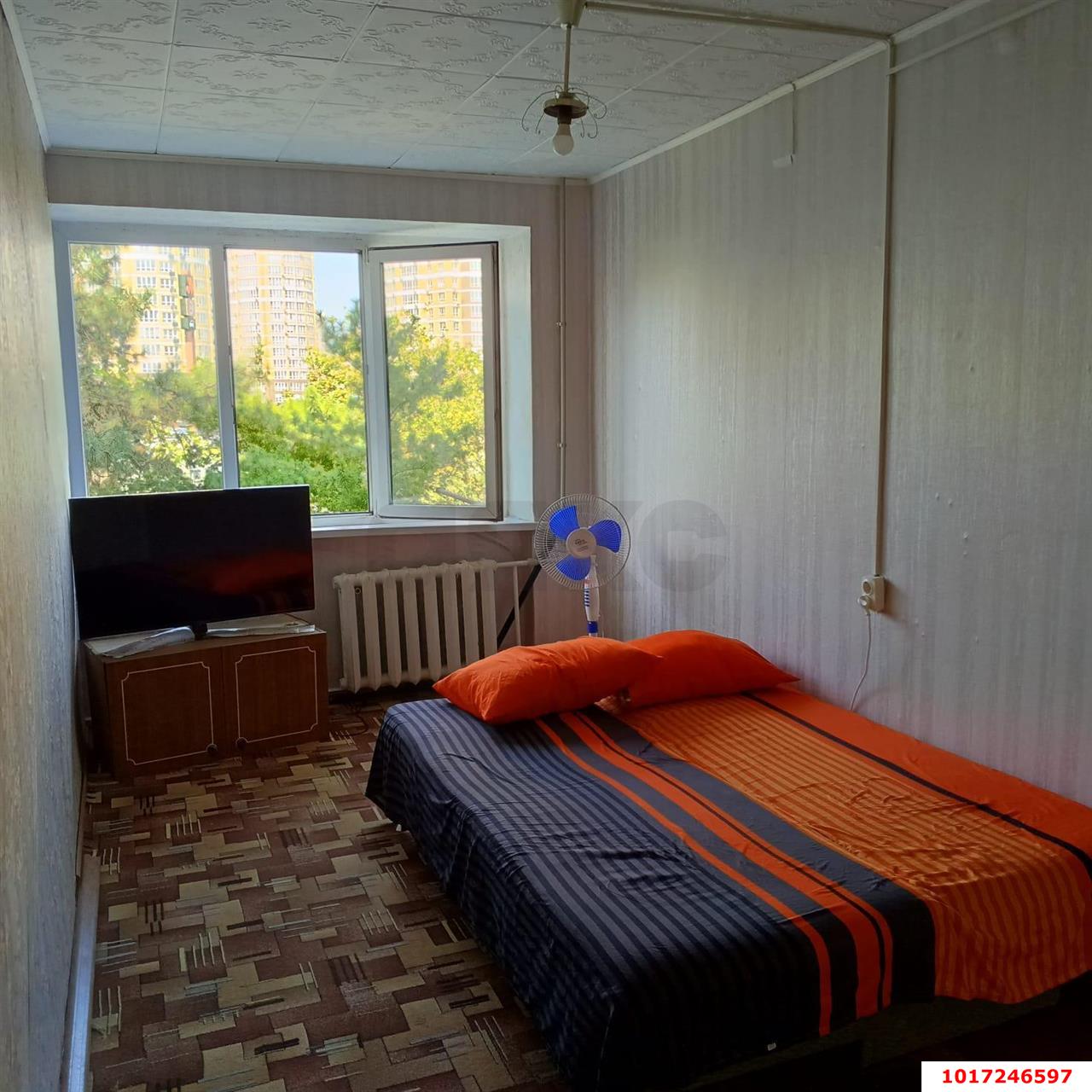 Фото №1: 1-комнатная квартира <span class="whitespace-nowrap">33 м²</span>, <span class="whitespace-nowrap">4/9 эт.</span> - Краснодар, Карасунский внутригородской округ, мкр. Черёмушки, ул. Селезнёва, 174