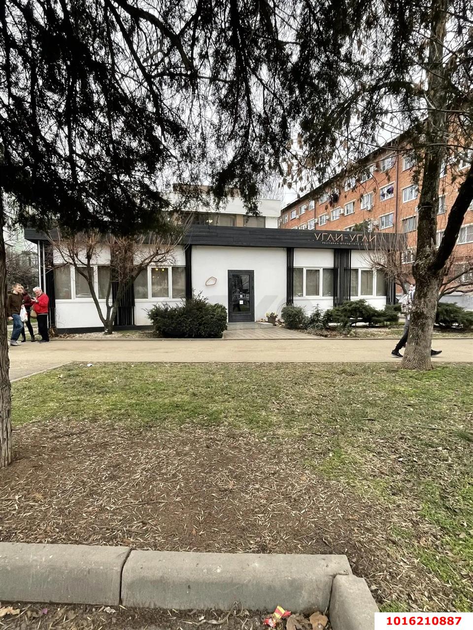 Фото №2: Отдельное здание <span class="whitespace-nowrap">278 м²</span>, <span class="whitespace-nowrap">1/2 эт.</span> - Краснодар, Западный внутригородской округ, мкр. Фестивальный, пр-д Тургенева