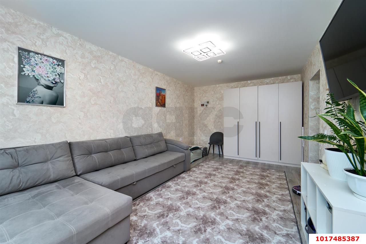 Фото №2: 1-комнатная квартира <span class="whitespace-nowrap">42 м²</span>, <span class="whitespace-nowrap">16/16 эт.</span> - Краснодар, Прикубанский внутригородской округ, мкр. Восточно-Кругликовский, ул. Героев-Разведчиков, 21/2