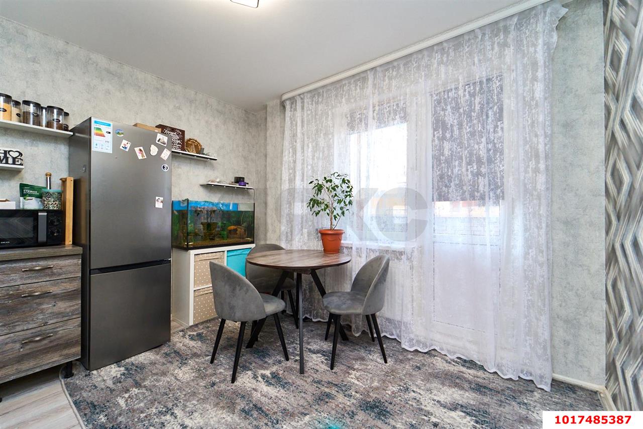 Фото №3: 1-комнатная квартира <span class="whitespace-nowrap">42 м²</span>, <span class="whitespace-nowrap">16/16 эт.</span> - Краснодар, Прикубанский внутригородской округ, мкр. Восточно-Кругликовский, ул. Героев-Разведчиков, 21/2