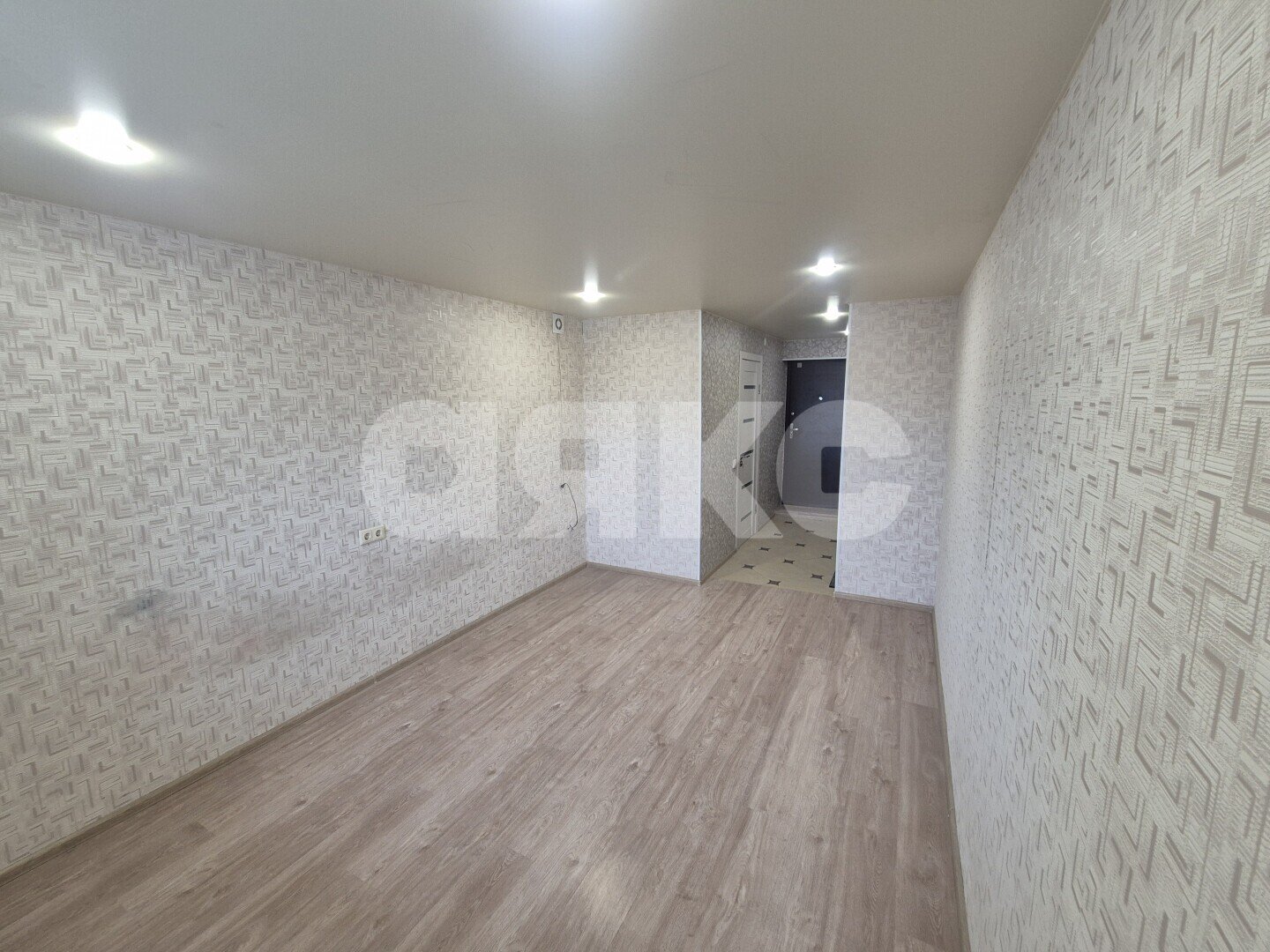 Фото №6: 1-комнатная квартира <span class="whitespace-nowrap">21 м²</span>, <span class="whitespace-nowrap">11/11 эт.</span> - Волгоград, Красноармейский, мкр. 613-й, пр-кт Героев Сталинграда, 44А