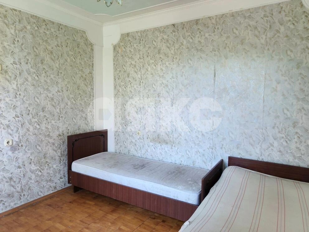 Фото №6: 4-комнатная квартира <span class="whitespace-nowrap">58 м²</span>, <span class="whitespace-nowrap">4/5 эт.</span> - Волгоград, Дзержинский, Жилгородок, мкр. 135-й, ул. 51-й Гвардейской Дивизии, 57