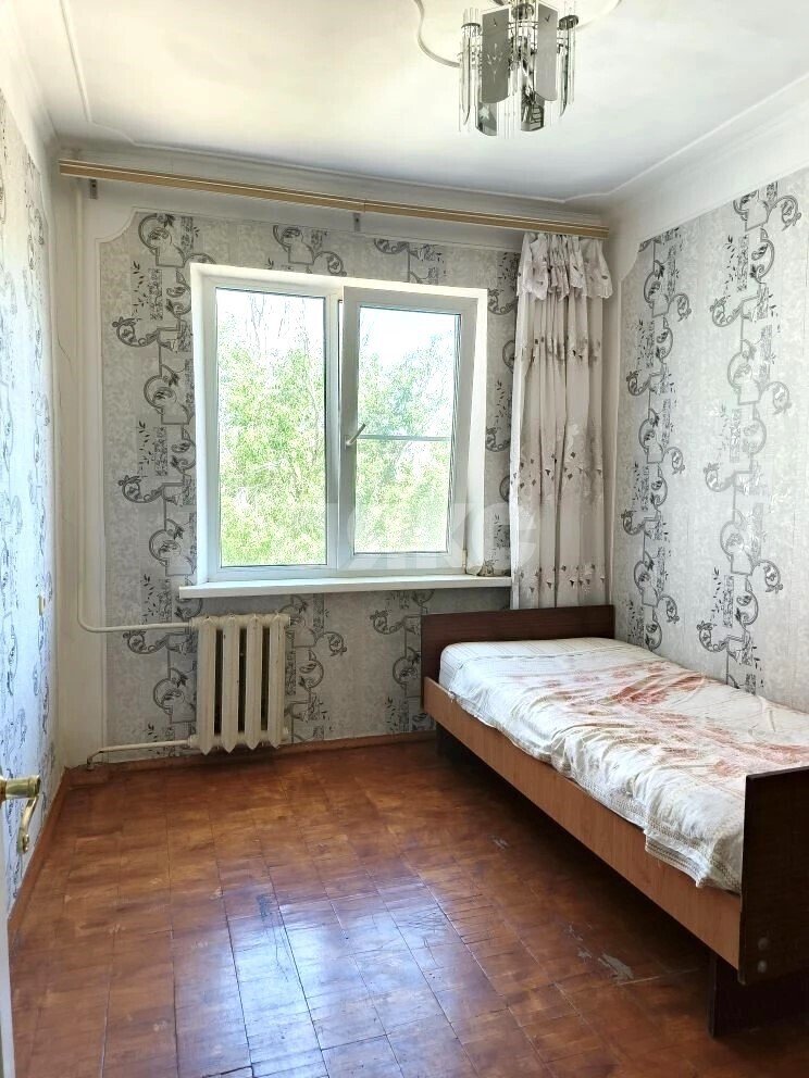 Фото №8: 4-комнатная квартира <span class="whitespace-nowrap">58 м²</span>, <span class="whitespace-nowrap">4/5 эт.</span> - Волгоград, Дзержинский, Жилгородок, мкр. 135-й, ул. 51-й Гвардейской Дивизии, 57