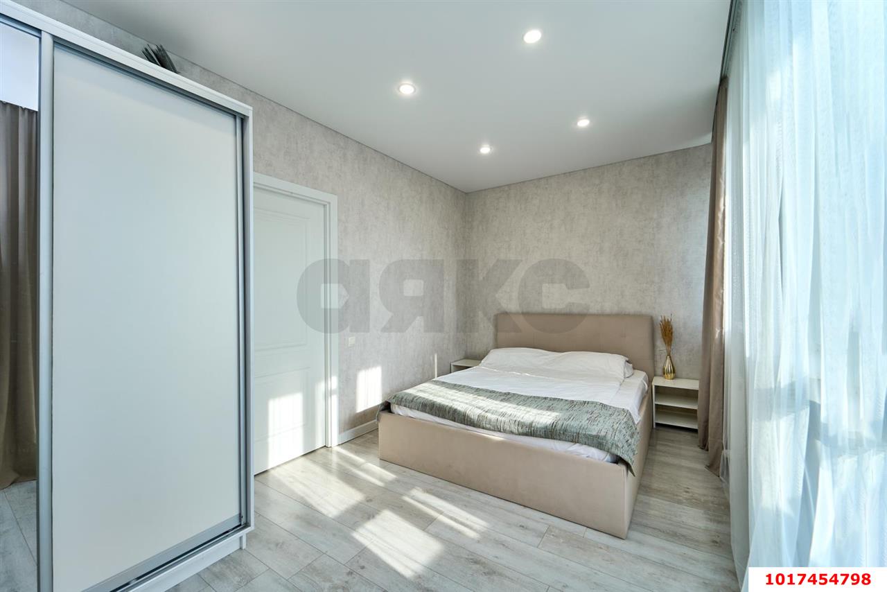 Фото №5: 1-комнатная квартира <span class="whitespace-nowrap">40 м²</span>, <span class="whitespace-nowrap">22/24 эт.</span> - Краснодар, Прикубанский внутригородской округ, Россинского, мкр. жилой комплекс Дружный-2, б-р Адмиралтейский, 3к2
